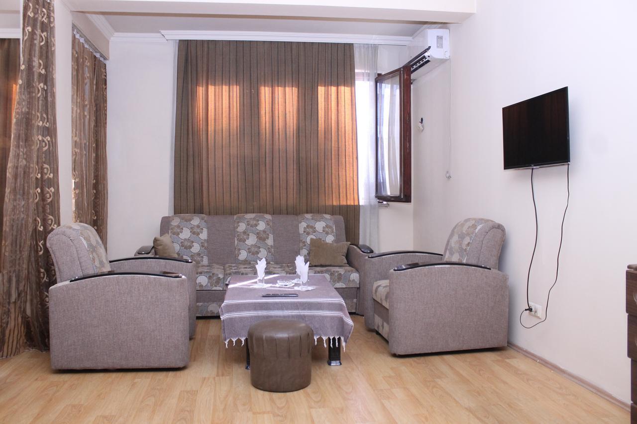 באטומי Hotel Hayat מראה חיצוני תמונה