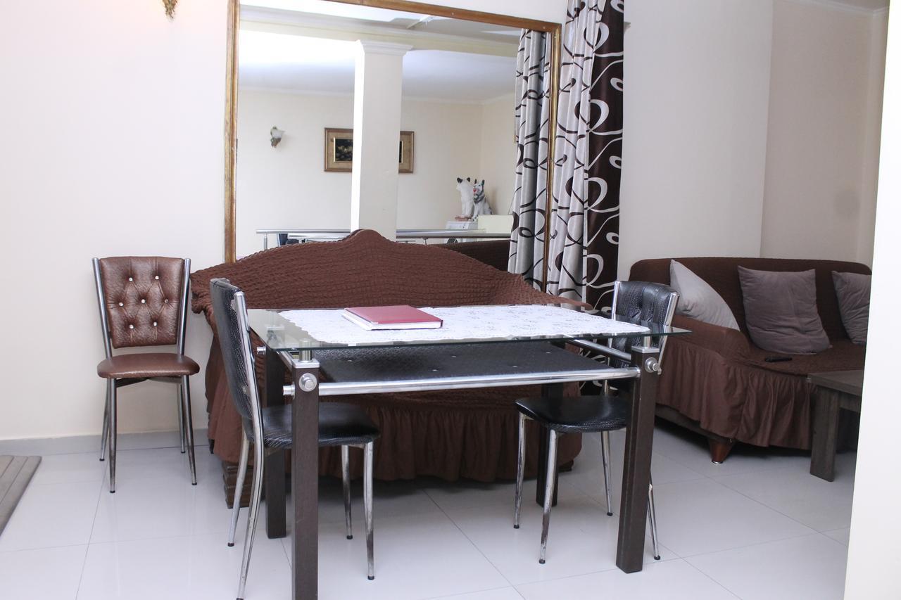 באטומי Hotel Hayat מראה חיצוני תמונה